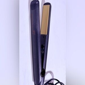 ghd Professional Black and Gold Styler For Hair